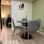 Tasteful In With Parking סוגנדל