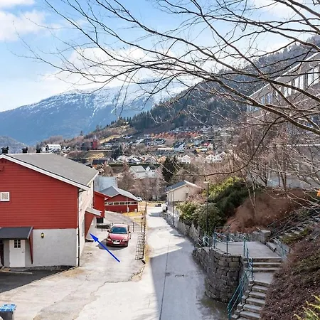 Tasteful In With Parking Sogndal