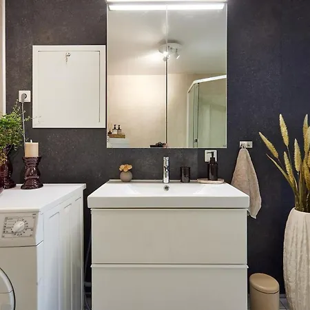 Apartamento Tasteful In With Parking