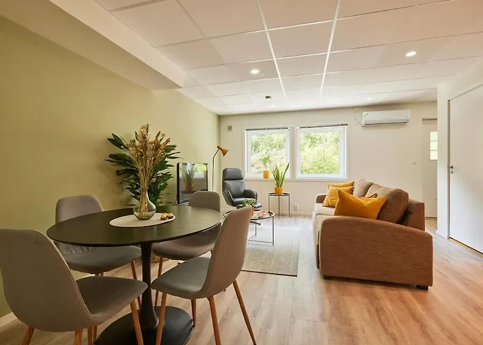 Tasteful In With Parking * Sogndal