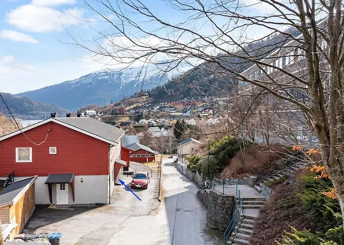 Tasteful In With Parking Sogndal